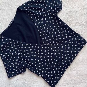 Brandy Melville Amara Crossover Wrap Stretch Short Sleeve Floral Crop Top Black